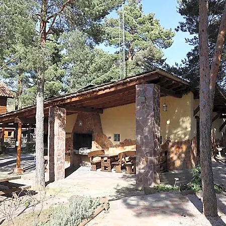 Xalet De Prades Apartahotel